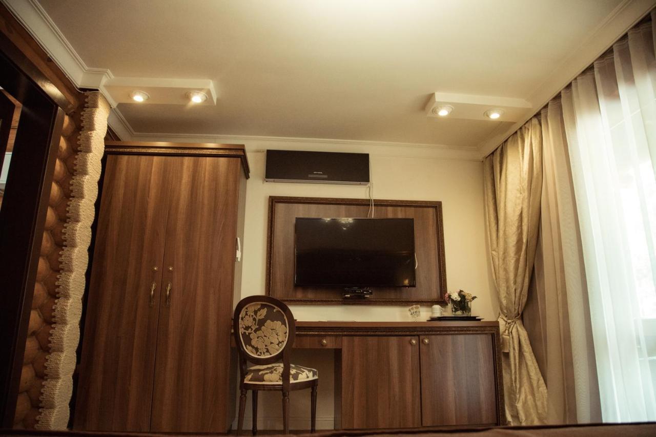 Загородный Отельно-Ресторанный Комплекс "Четыре Сезона" Pylypovychi Exteriér fotografie